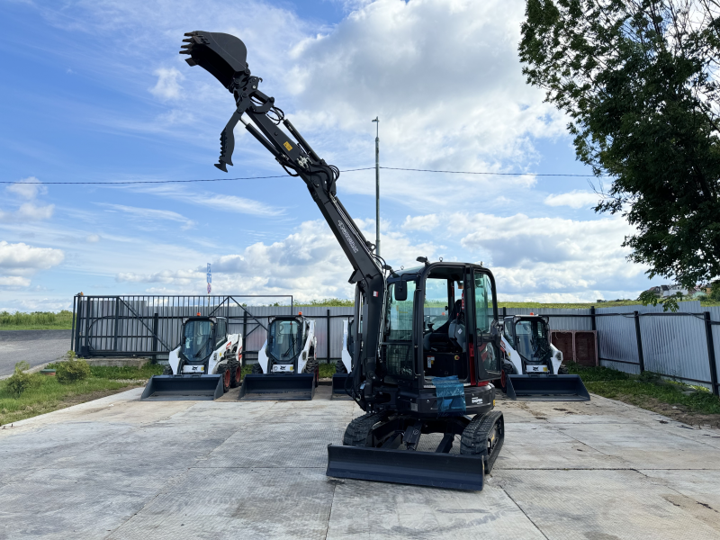 Мини-экскаватор QUADTRAC E40 PRO (4т, кабина, A/C, квикаплер, бур, 3 ковша) HV Market