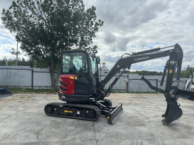 Мини-экскаватор QUADTRAC E40 PRO (4т, кабина, A/C, квикаплер, бур, 3 ковша. Гидравлический прижим) HV Market