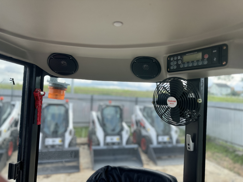 Мини-экскаватор QUADTRAC E40 PRO (4т, кабина, A/C, квикаплер, бур, 3 ковша. Гидравлический прижим) HV Market