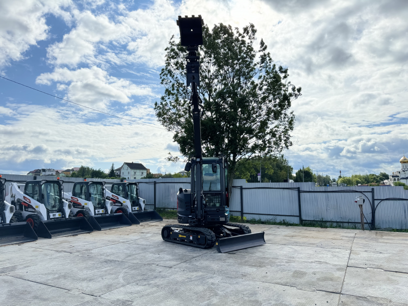 Мини-экскаватор QUADTRAC E40 PRO (4т, кабина, A/C, квикаплер, бур, 3 ковша. Гидравлический прижим) HV Market