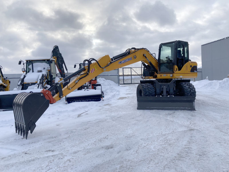 Мини-экскаватор QUADTRAC E130WH (12т, кабина, квикаплер) HV Market
