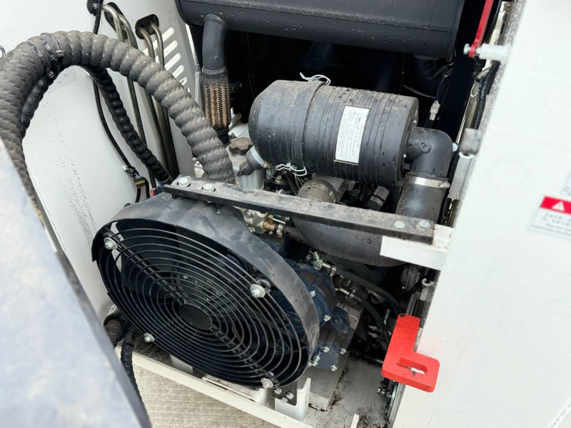 Мини-погрузчик XTRAC S9 (950 кг) HV Market