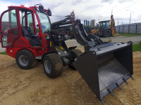 Мини-погрузчик QUADTRAC WL40T (800 кг, телескопическая стрела 3800 мм) HV Market
