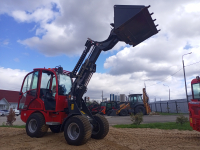 Мини-погрузчик QUADTRAC WL40T (800 кг, телескопическая стрела 3800 мм) HV Market