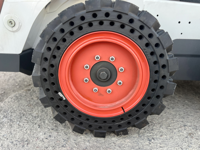 Мини-погрузчик BOBCAT S530 (Г/п 860 кг) HV Market