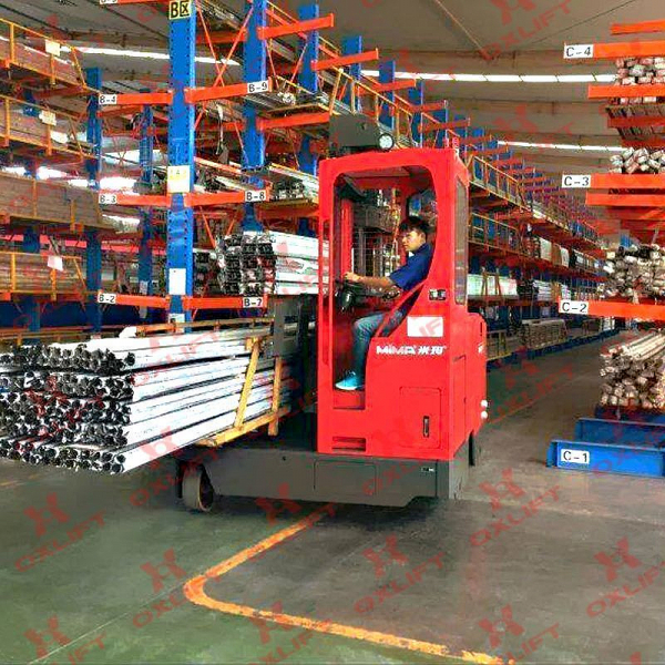 Четырёхходовой ричтрак MFB25-45 OXLIFT 4500 мм 2500 кг HV Market